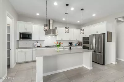 824 E Monte Way, Phoenix, AZ 85042 - Photo 11