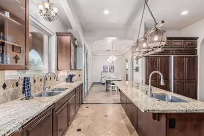 1602 E Lobo Street, San Tan Valley, AZ 85140 - Photo 9