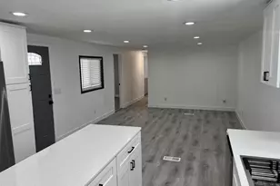 10951 N 91st Ave, Peoria, AZ 85345 - Photo 7