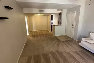 1880 E Morten Ave, Phoenix, AZ 85020 - Photo 13