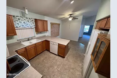 15796 W Latham Street, Goodyear, AZ 85338 - Photo 9