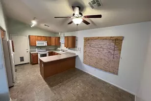 15796 W Latham St, Goodyear, AZ 85338 - Photo 7