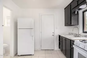 9033 North 11th St, Phoenix, AZ 85020 - Photo 13