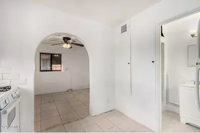 9033 N 11th Street, Phoenix, AZ 85020 - Photo 5