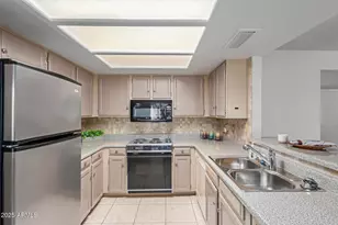 19093 N 97th Ln, Peoria, AZ 85382 - Photo 9