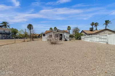 325 N 17th Drive, Phoenix, AZ 85007 - Photo 21