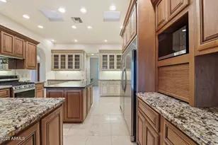 722 W Moon Valley Dr, Phoenix, AZ 85023 - Photo 11