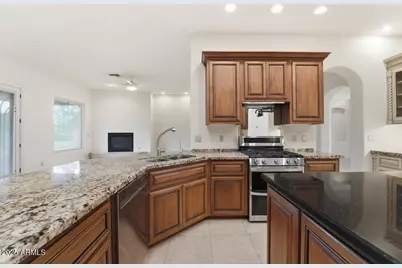 722 W Moon Valley Drive, Phoenix, AZ 85023 - Photo 9