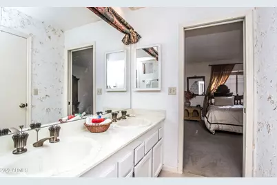 7631 E Sandalwood Drive, Scottsdale, AZ 85250 - Photo 19