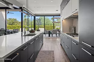 6838 E Joshua Tree Ln, Paradise Valley, AZ 85253 - Photo 9