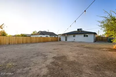 427 E Crescent Avenue, Mesa, AZ 85204 - Photo 33