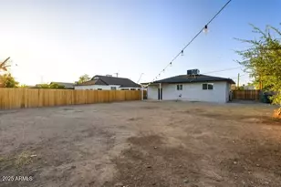 427 E Crescent Ave, Mesa, AZ 85204 - Photo 33