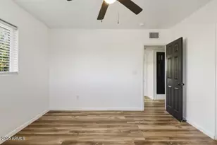 427 E Crescent Ave, Mesa, AZ 85204 - Photo 17