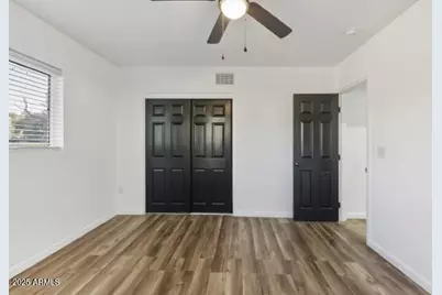 427 E Crescent Avenue, Mesa, AZ 85204 - Photo 21