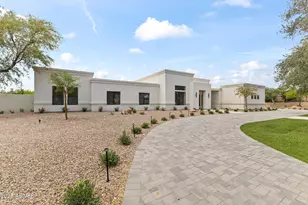 9611 E Clinton St, Scottsdale, AZ 85260 - Photo 1