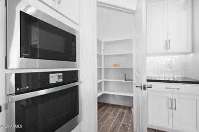 8712 W Colter Street, Glendale, AZ 85305 - Photo 9