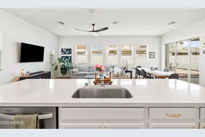 11038 E Utopia Avenue, Mesa, AZ 85212 - Photo 15