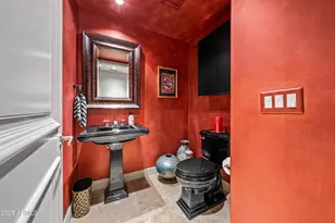 7181 E Camelback Rd, Scottsdale, AZ 85251 - Photo 23