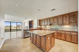 7181 E Camelback Rd, Scottsdale, AZ 85251 - Photo 9