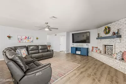 2217 E North Lane, Phoenix, AZ 85028 - Photo 7