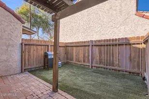 4525 E Rhonda Dr, Phoenix, AZ 85018 - Photo 17