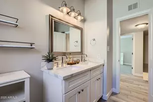 4525 E Rhonda Dr, Phoenix, AZ 85018 - Photo 13