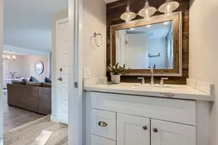 4525 E Rhonda Dr, Phoenix, AZ 85018 - Photo 9