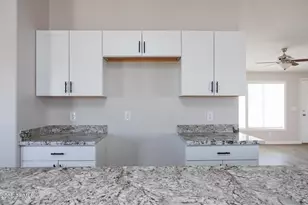 11427 W Stagecoach Rd, Arizona City, AZ 85123 - Photo 13