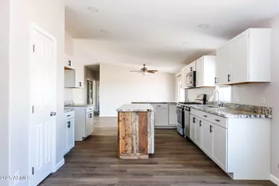 11427 W Stagecoach Road, Arizona City, AZ 85123 - Photo 15