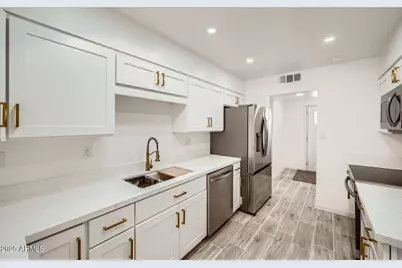 12021 N Riviera Court, Sun City, AZ 85351 - Photo 9