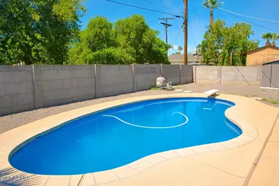 9022 N 18th Drive, Phoenix, AZ 85021 - Photo 3