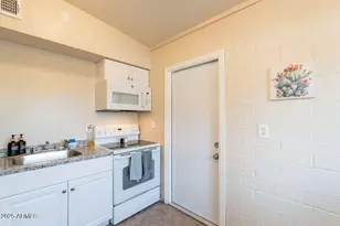 1923 E Yale St, Phoenix, AZ 85006 - Photo 15