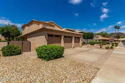 5812 W Del Lago Circle, Glendale, AZ 85308 - Photo 15