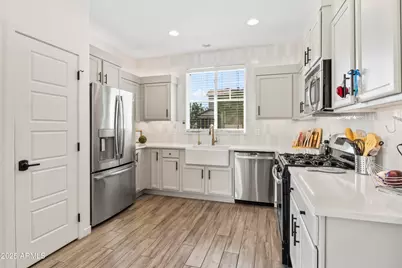 10436 E Nopal Avenue, Mesa, AZ 85209 - Photo 15