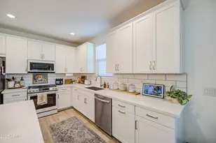 10968 W Pierce St, Avondale, AZ 85323 - Photo 9