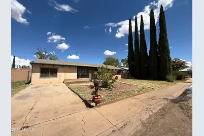 565 Raymond Drive, Sierra Vista, AZ 85635 - Photo 1