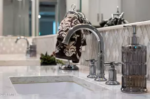 807 E State Ave, Phoenix, AZ 85020 - Photo 45