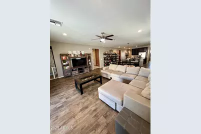 8014 W Atlantis Way, Phoenix, AZ 85043 - Photo 7