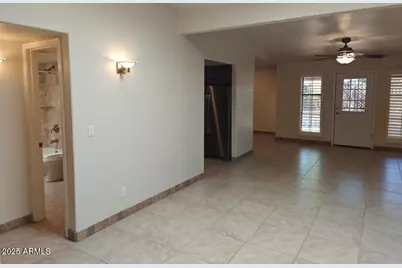 8428 E Malcomb Drive, Scottsdale, AZ 85250 - Photo 7