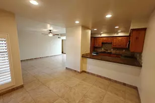 8428 E Malcomb Dr, Scottsdale, AZ 85250 - Photo 11