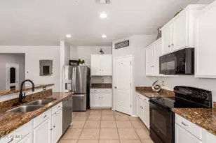 25409 W Ellis Dr, Buckeye, AZ 85326 - Photo 7