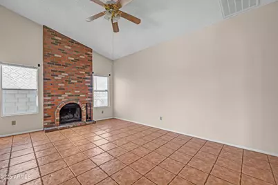 8119 W Corrine Drive, Peoria, AZ 85381 - Photo 7