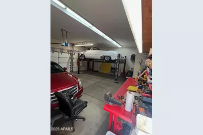 43302 W Bunker Drive, Maricopa, AZ 85138 - Photo 35