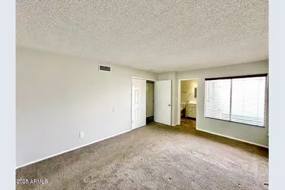 9054 N 51st Lane, Glendale, AZ 85302 - Photo 5