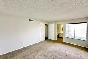 9054 N 51st Ln, Glendale, AZ 85302 - Photo 5