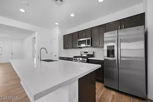 10014 W Piccadilly Rd, Avondale, AZ 85392 - Photo 9