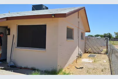 7249 N 50th Drive, Glendale, AZ 85301 - Photo 3