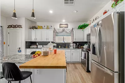 14845 W Larkspur Drive, Surprise, AZ 85379 - Photo 11