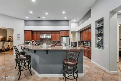 18332 W Montebello Avenue, Litchfield Park, AZ 85340 - Photo 7