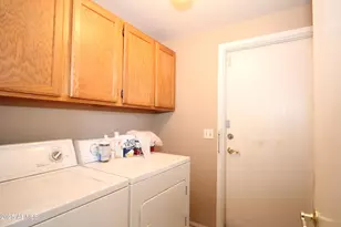 932 E Manor Dr, Chandler, AZ 85225 - Photo 11